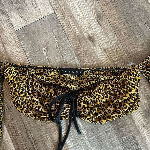 Sabora crop top size m - Picture 3 of 4